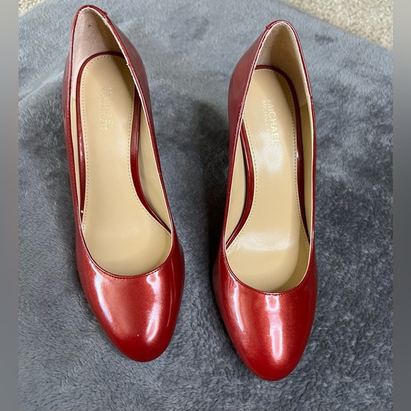 Michael Kors Ashby Flex Pump Heels Cherry Red Patent Leather Round Toe - Picture 1 of 16